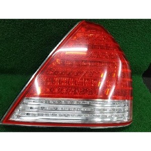 Feu arrière droit d'occasion Equus 924023B501 - Product Image 1