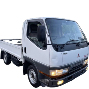 Venta al por mayor: Camioneta diésel 4x4 Canter Guts modelo 1998 de segunda mano con aire acondicionado, transmisión de 5 velocidades, volante a la derecha, ¡lista para enviar con entrega 24/7! - Product Image 1