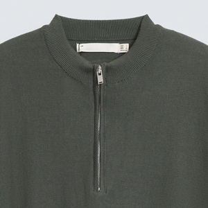 Chemise Homme Luxe Personnalisée à Manches Courtes avec Fermeture Éclair, Logo Brodé, Anti-Boulochage, en Polyester, Impression Numérique de Haute Qualité - Product Image 3
