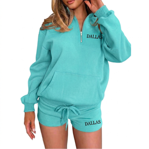 Ensemble de survêtement décontracté pour femme en coton écologique avec sweat à capuche zippé et short – Collection automne premium - Product Image 1