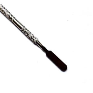 Empujador de Cutículas de Acero Inoxidable de Doble Punta, Herramienta Reutilizable para Manicura, Diseño de Doble Cabeza - Product Image 3