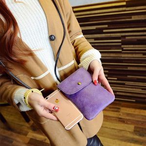 Set de Brochas de Maquillaje Old Worldly Charm y Bolsos Cruzados con Acabado Mate y Polvoriento - Product Image 4