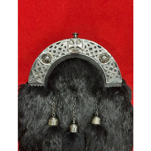 Sporran écossais en fourrure noire avec croix celtique, ceinture en cuir pour kilt des Highlands avec chaîne, accessoire d'habillement - Product Image 4