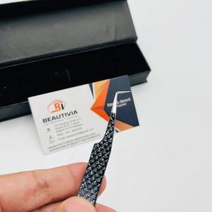 Pinzas de extensión de pestañas con purpurina de dos tonos de acero inoxidable con empuñadura de diamante de 90 grados personalizadas - Product Image 2