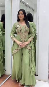 ชุดเสื้อปักลายประณีต กางเกงทรงปล่อย และผ้าคลุมไหล่สุดหรูและทันสมัยสำหรับฤดูกาลงานแต่งงาน - Product Image 2