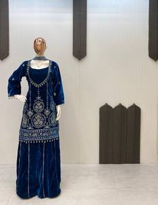 Ensemble brodé en velours avec dentelle, pantalon palazzo en velours et sous-vêtement micro-cousu, tailles M, L, XL et XXL - Product Image 3