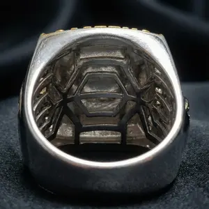 Anillo de Plata de Ley Chapado en Oro Hecho a Mano para Mujer, Diseño Audaz con Piedra de Moissanita de 2.50 Ct, Sin Níquel, Sin Plomo, Perfecto - Product Image 5