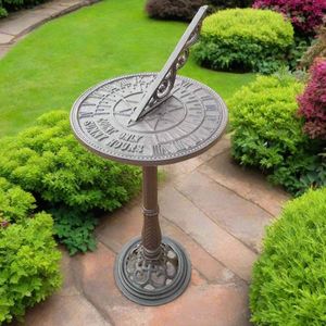 Cadran solaire Claddagh en métal élégant, fait main, pour une décoration de pelouse raffinée et des accessoires décoratifs de terrasse - Product Image 5