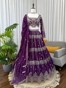 Conjunto de Lehenga con Bordado de Hilo y Lentejuelas, Lehenga de Diseñador con Vuelo de 3.5 Metros, Conjunto de Lehenga con Vuelo Especial para Celebraciones - Product Image 1