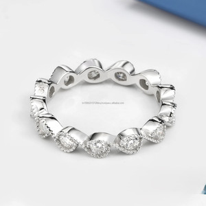 แหวนแต่งงานประดับเพชรสีทองขาว14K แหวนเพชรดีไซน์ตามสั่งคุณภาพระดับพรีเมียมแหวนเพชร VVS สำหรับผู้หญิง - Product Image 5