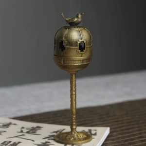 Classic Decorative Brass <b>Bakhoor</b> Burner For Burning <b>Oud</b> Chips And <b>Bakhoor</b> Incense For Home Fragrance Use - Product Image 1