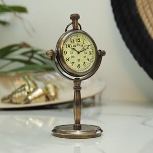 Reloj de Escritorio Vintage de Latón con Frase de Amor Grabada, Base Giratoria Hecha a Mano, Reloj Analógico Marino Retro para Decoración del Hogar u Oficina - Product Image 4