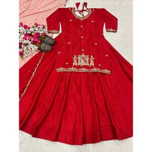 Elegante y Sofisticado Top Lehenga con Bordado de Múltiples Agujas y Lentejuelas, Vestidos Elegantes con Bordado de Múltiples Agujas - Product Image 3