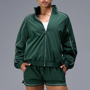 Ensemble de survêtement décontracté et léger pour femme, veste zippée et short à cordon de serrage, deux pièces, au-dessus du genou, vente en gros - Product Image 3