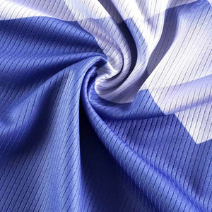 Uniforme de Fútbol Personalizado de Alta Calidad para Adultos, Manga Corta, Impreso, Spandex/Poliéster, Absorbe la Humedad, Protección UV, Venta al Por Mayor - Product Image 3