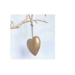 Adorno Decorativo de Corazón Premium, Pieza Metálica Colgante para Decoraciones de Temporada - Product Image 4