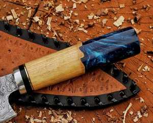 Cuchillo de chef de acero de Damasco hecho a mano de 13 pulgadas con mango de resina y madera y bolster de acero - Product Image 4