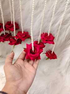 Guirnalda de Rosas Artificiales de 6 Pies con Perlas |   Telón de Fondo Festivo para Bodas, Inauguraciones de Casas y Mandaps |    Decoración para Paredes del Hogar y Entradas - Product Image 5