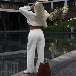 ชุดวอร์มลำลองผ้าฝ้ายฟลีซสำหรับผู้หญิง ปี 2026 ชุดเซ็ต 2 ชิ้น เสื้อฮู้ดซิป กางเกงจ็อกเกอร์ คุณภาพสูง ชุดกีฬาสั่งทำได้ ขายส่ง - Product Image 5