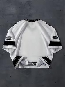 Camiseta de poliéster tejido con estampado digital de icono de coche de carreras, estilo casual urbano, transpirable, ecológica y antipilling. - Product Image 5