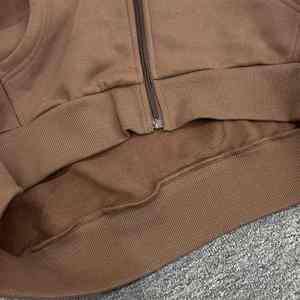 เสื้อฮู้ดแฟชั่นสไตล์ดิสโทเชียส ลายบาติก ผ้าฟลีซหนานุ่ม แขนยาว ทรงเรโทร สำหรับผู้ชาย - Product Image 4