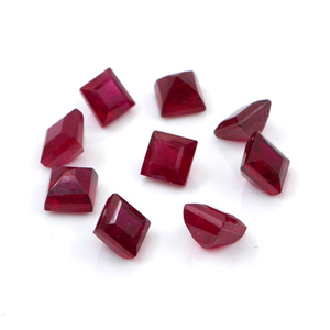 Rubis naturels de Bangkok, carrés calibrés de 5 mm, pierres précieuses de rubis naturelles facettées, prêtes à l'emploi pour la fabrication de bijoux - Product Image 1