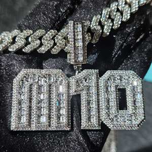 Pendentif personnalisé de luxe serti de diamants Moissanite VVS avec chaîne cubaine, bijoux Hip Hop, éclat premium - Product Image 3