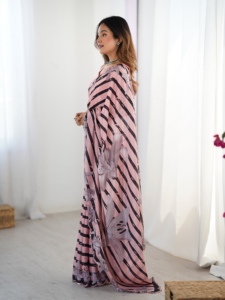 Sari Tradicional Kutchi con Bordado, Sari de Diseño en Chinnon, Sari Estampado en Chinnon, Sari Étnico con Trabajo Kutchi, Sari de Chinnon para Fiesta - Product Image 3