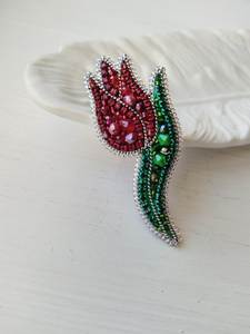 Broche artisanale brodée de perles MD HANDICRAFTS avec design personnalisé, bijoux unisexes pour mariage et fête, provenant de l'Uttar Pradesh - Product Image 2