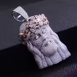 Luxira Jewels - Colgante de Plata 925 con Moissanita de Corte Brillante Redondo y Microincrustaciones, Estilo Hip Hop, Temática Religiosa Hindú - Product Image 1