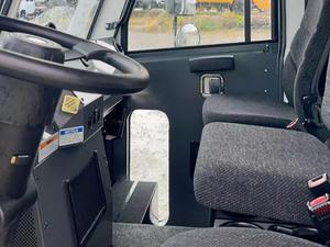 Tracteur routier diesel 6x4 de qualité export, camion lourd pour la logistique et le transport de marchandises sur routes internationales - Product Image 5