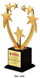 Trofeo de premio con diseño de arco multiesteras, acabado dorado y base sólida para reconocimiento de ventas y logros corporativos - Product Image 4