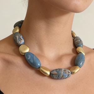Collar de Resina con Forma Irregular, Patrón Marmoleado Azul Dorado, Collares de Cuentas de Resina Hechos a Mano con Aspecto Personalizado, Ideales para Resina - Product Image 6