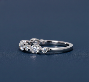 Anillo de Diamantes de Laboratorio de 0.93 Ct, Banda Redonda Ovalada VVS F G, Oro Blanco, Anillo de Diamantes Personalizado al por Mayor, Anillo de Compromiso de Laboratorio - Product Image 3