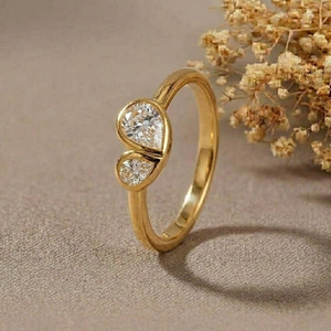 Bague de fiançailles pour femme en or jaune 18 carats avec diamant de laboratoire taille cœur, style romantique - Product Image 5