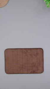 Tapis de bain en mousse à mémoire de forme personnalisé avec logo, absorbant l'eau et lavable en machine - Product Image 5