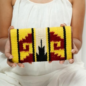 Cartera de mano de cuero acolchado azteca occidental para mujer, Cartera de herramientas multicolor, cartera multiusos de cuero acolchado azteca única, novedad - Product Image 5