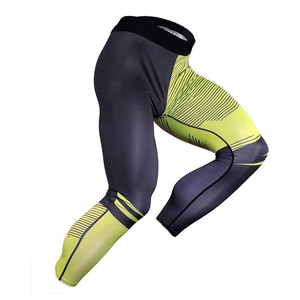 Ensemble de vêtements de sport pour homme, t-shirt à manches longues compressif et leggings longs, rayé noir et vert lime, en spandex et polyester, coupe ajustée - Product Image 4