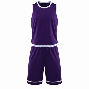 Conjunto Deportivo de Baloncesto Personalizable, Ligero y de Secado Rápido, Camiseta y Pantalones Cortos de Entrenamiento para Hombres y Adultos, 100% Poliéster - Product Image 1