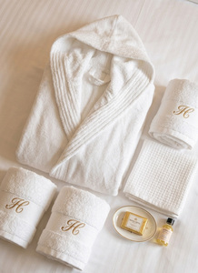 Economical Custom <b>White</b> Hotel Terry Bath Robe Cotton Spandex Soft Plaid Slippers <b>Set</b> Unisex with Logo - Product Image 4