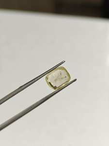 Preciosa piedra preciosa de zafiro amarillo de 4,10 quilates con forma cuadrada para anillos, pendientes, collares y joyería personalizada - Product Image 4