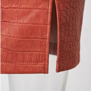 Jupe crayon mini en similicuir pour femme, taille haute, motif crocodile embossé, avec fente latérale, style sexy, à porter toute l'année - Product Image 6