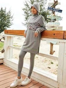 Women <b>Modest</b> Sport Wear Zipper for Women Pocket Design Muslim Gym <b>Set</b> Fast-dry Women Muslim Activewear <b>Set</b> - Product Image 3