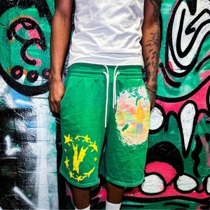 Shorts de rue personnalisés pour hommes 100% coton en tissu peigné, coupe ample, taille élastique, effet délavé, couleur unie, écologique et respirant - Product Image 3