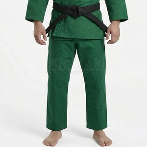 Kimono de judo durable pour débutants et professionnels, 100% coton, tissu léger et respirant, ajustement parfait pour le quotidien - Product Image 5