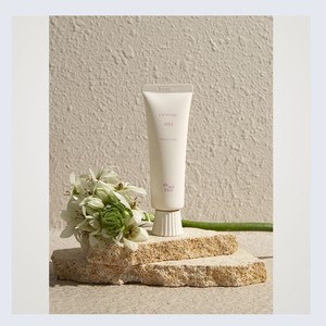 <b>hand</b> moisturizer CELLBYCELL Demiflo 081 Pleirage <b>Hand</b> <b>Cream</b> 40ml White Floral Hyaluronic Acid lotion/<b>cream</b> - Product Image 4