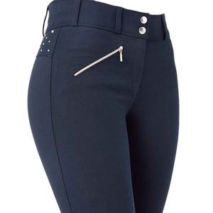 Pantalones de equitación con acabado mate y tela antideslizante para un look sofisticado y profesional. - Product Image 6