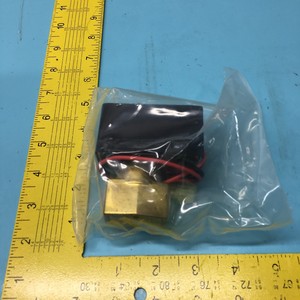 Vanne solénoïde CKD AB41-03-5, AB41-03-5-03A, 153780 - Équipements et pièces semi-conductrices de renommée mondiale à la confiance de tous - Product Image 1