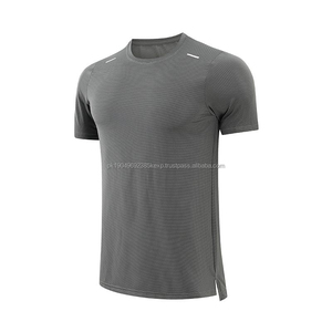 Camiseta de compresión para gimnasio para hombre, ropa deportiva de entrenamiento, camiseta de Fitness de secado rápido, camiseta de poliéster, Camiseta deportiva de entrenamiento personalizada para gimnasio - Product Image 1