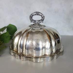 Mantequillera de acero inoxidable de diseño antiguo, calidad hotelera, adecuada para restaurantes, cafeterías, servicios de catering y cocinas profesionales. - Product Image 1